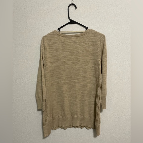 Cable & Gauge Women’s Tan Sweater Size Medium - Picture 6 of 11